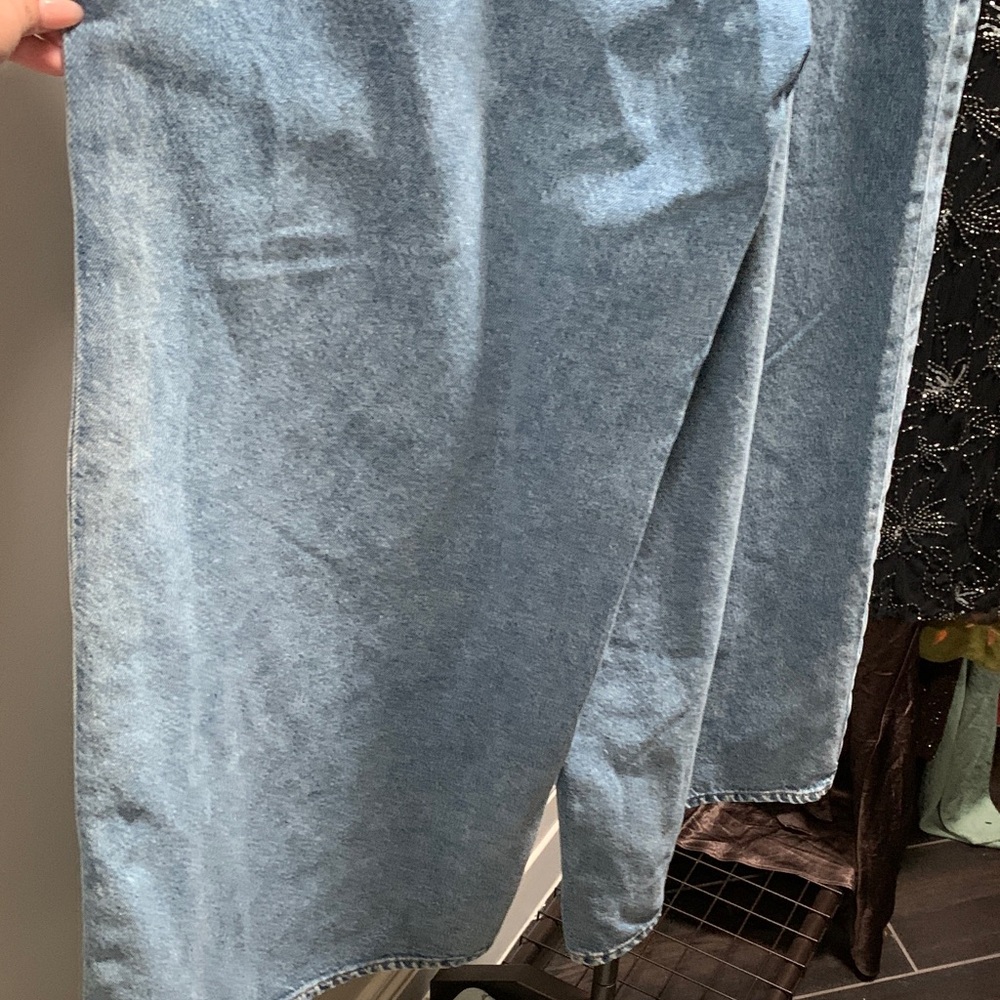 Good American Light Blue Wide-Leg Jeans - Picture 7 of 10